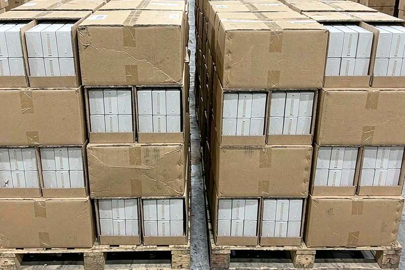 Bulk Distribution for Elektronna Ya Sisgareta products in Madrid — small parcel