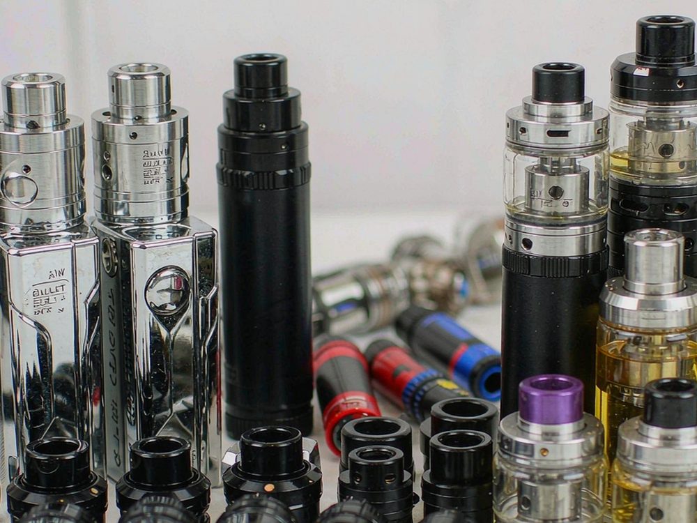 Comparison of Elektronna Ya Sisgareta e-liquid Suppliers — premium tier