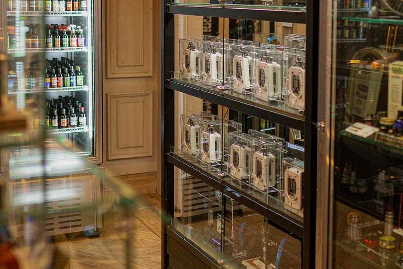 Glossary of Elektronna Ya Sisgareta in Madrid — US warehouse
