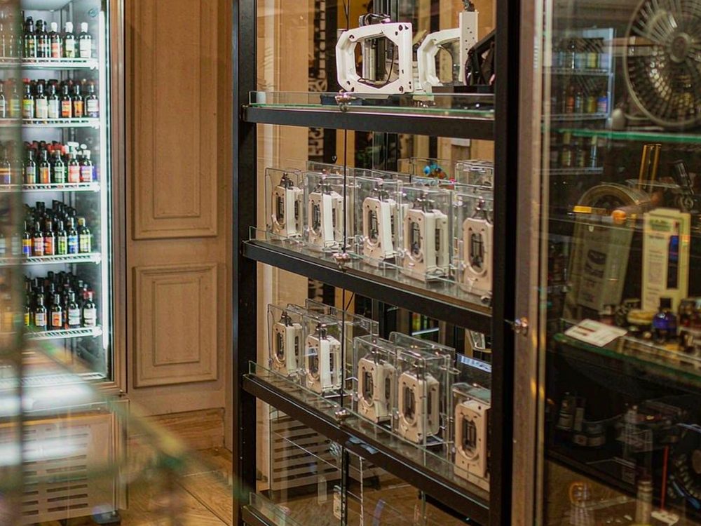 How to Store Elektronna Ya Sisgareta in Madrid — bulk case