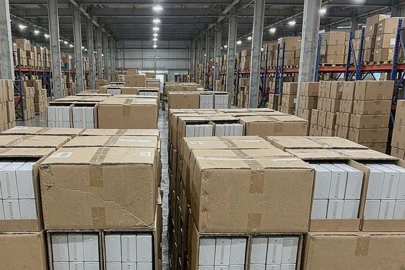 How to Store Elektronna Ya Sisgareta in Madrid — small parcel