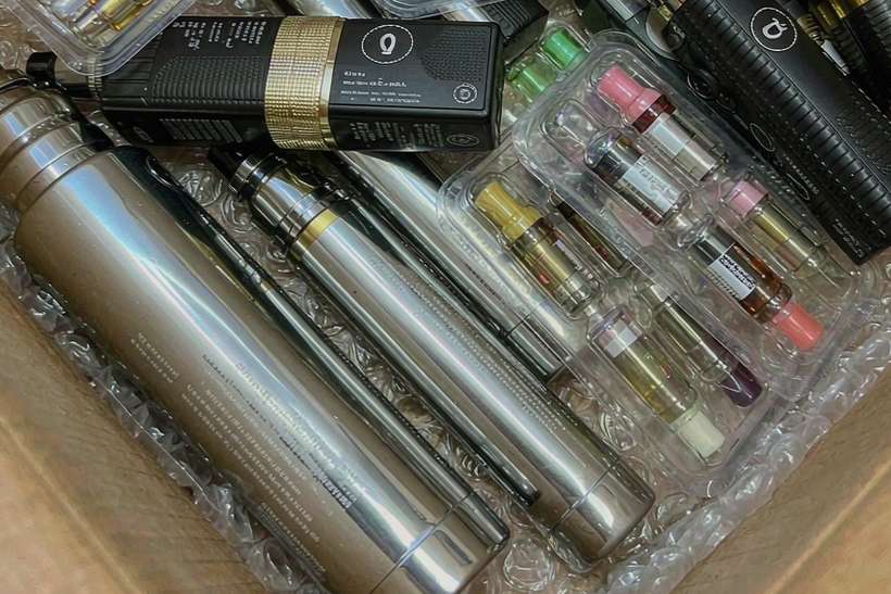 Launch Plan for Elektronna Ya Sisgareta accessories — limited batch