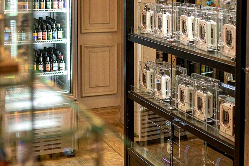 Launch Plan for Elektronna Ya Sisgareta in Madrid — OEM available