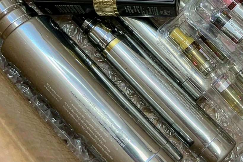Launch Plan for Elektronna Ya Sisgareta pods — bulk case