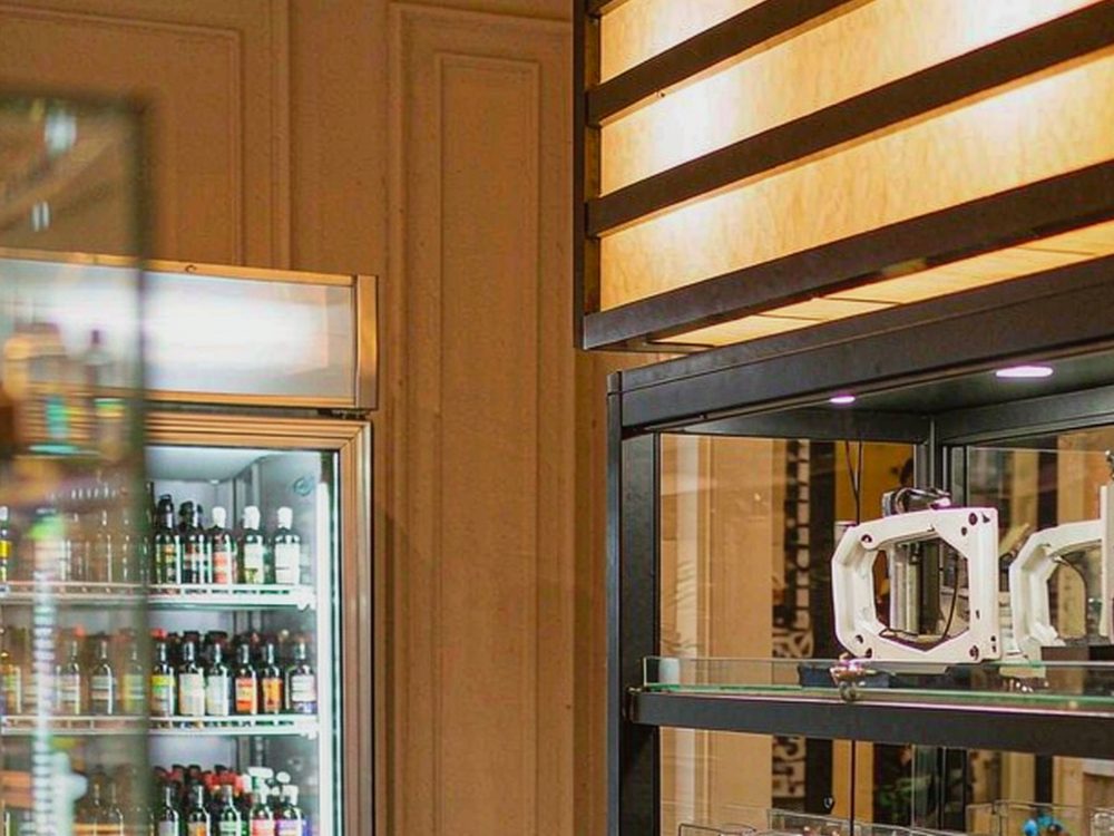 Launch Plan for Elektronna Ya Sisgareta products in Madrid — premium tier