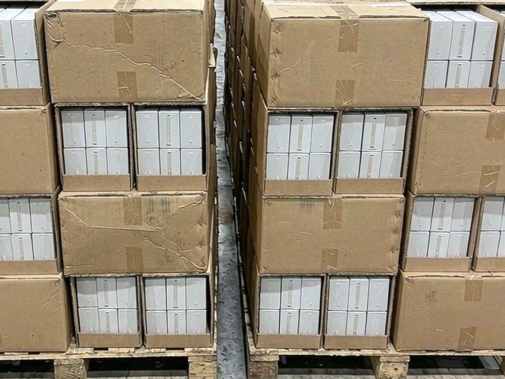 Launch Plan for Madrid Elektronna Ya Sisgareta — bulk case