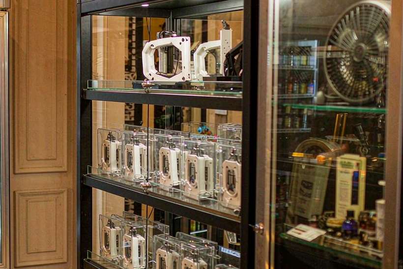 Reseller Guide to Elektronna Ya Sisgareta products in Madrid — container load
