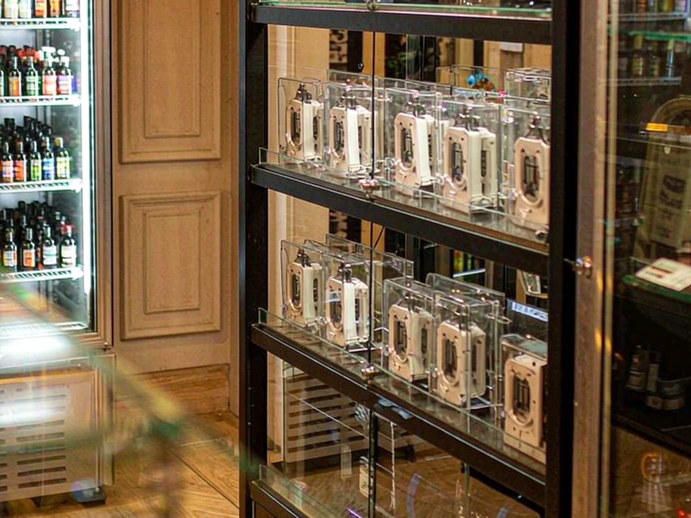 Restocking Elektronna Ya Sisgareta disposables — premium tier