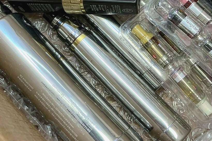 Restocking Elektronna Ya Sisgareta hardware — bulk case
