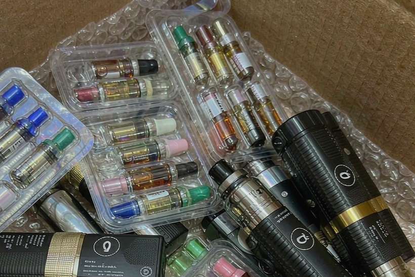 Sourcing Report on Elektronna Ya Sisgareta in Madrid — small parcel