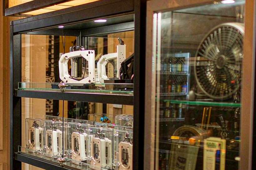 Sourcing Report on Elektronna Ya Sisgareta products in Madrid — Spring catalog