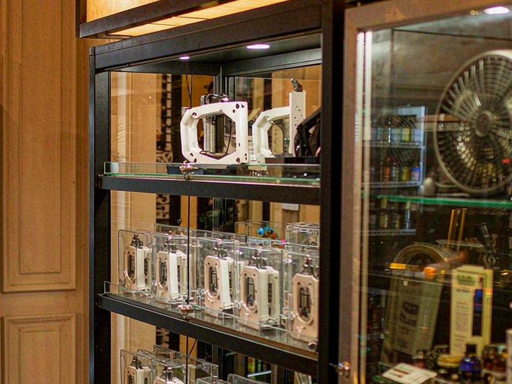 Trend Report on Elektronna Ya Sisgareta products in Madrid — budget tier