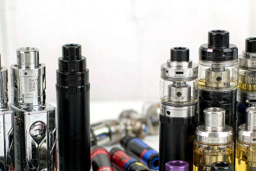 Warehouse Options for Elektronna Ya Sisgareta hardware — Asia Pacific