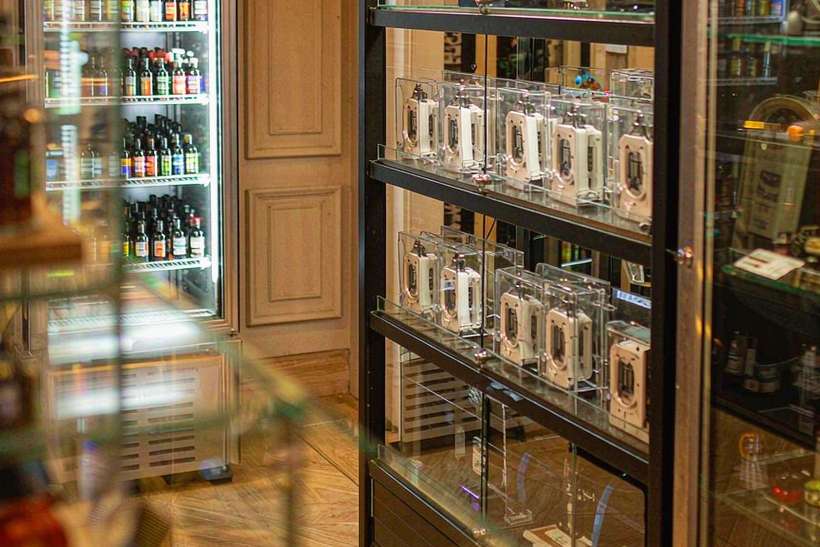 Warehouse Options for Elektronna Ya Sisgareta in Madrid — Middle East
