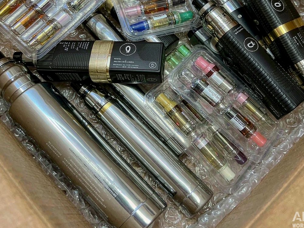 Warehouse Options for Elektronna Ya Sisgareta products in Madrid — budget tier